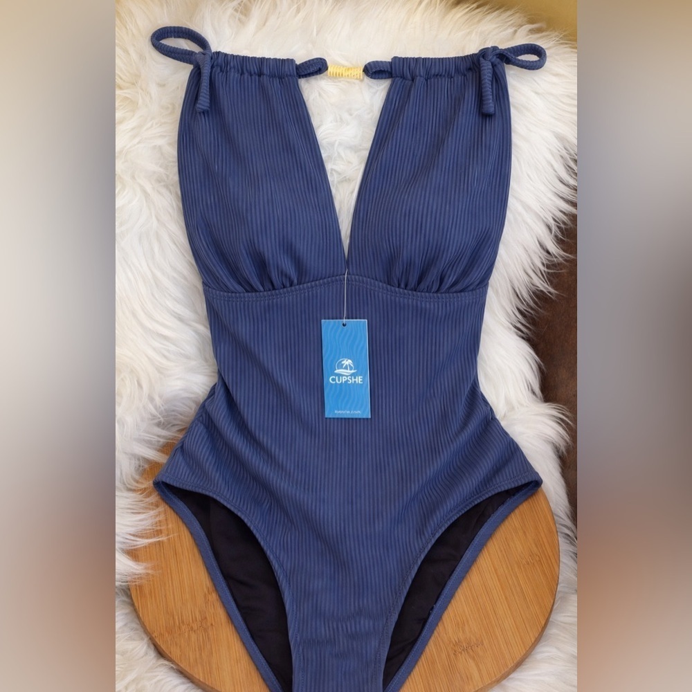 Cupshe NWT Blue Textured Grecian Style Criss Cross Back One Piece Bathing Suit S